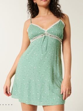 Hollister Lace Detail Slip Mini Dress - Sage Green